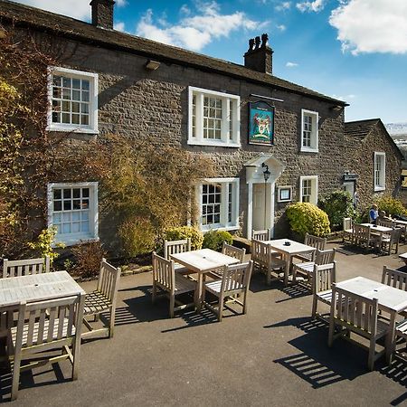 The Assheton Arms Hotel คลิเธอโร ภายนอก รูปภาพ