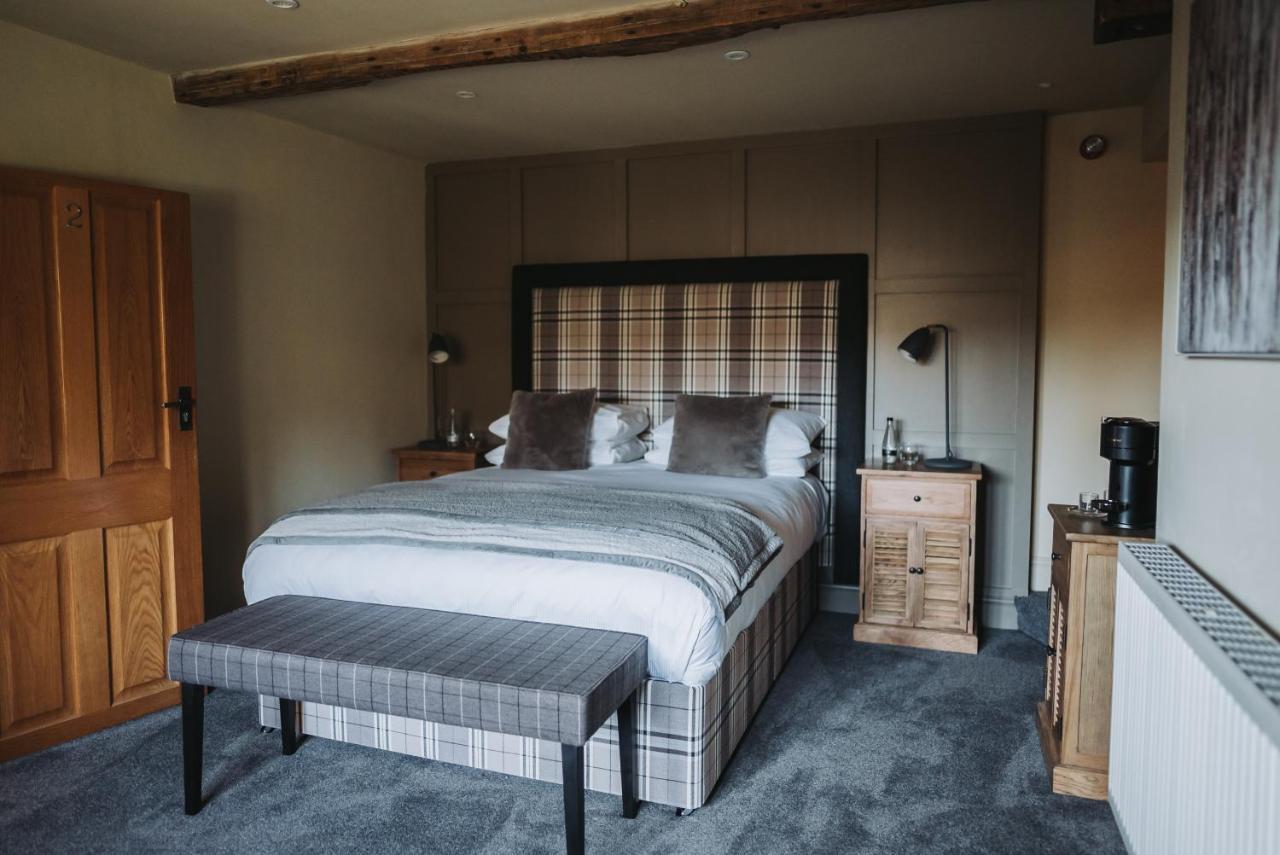 The Assheton Arms Hotel คลิเธอโร ภายนอก รูปภาพ