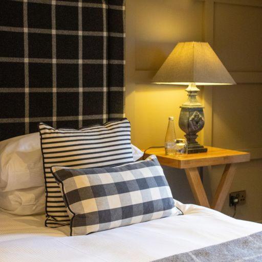 The Assheton Arms Hotel คลิเธอโร ภายนอก รูปภาพ